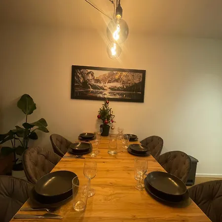 Grosszuegiges Designer 公寓 *