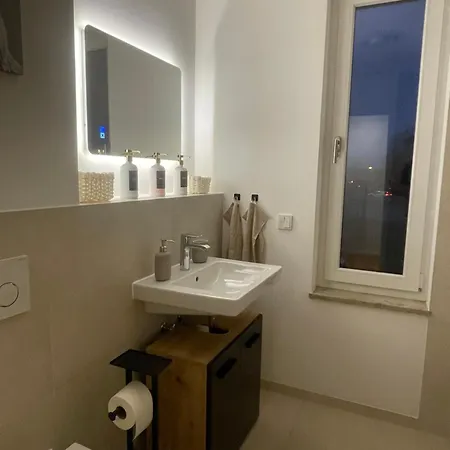Apartment Grosszuegiges Designer Schoenefeld