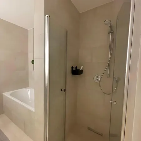 Grosszuegiges Designer 公寓 *