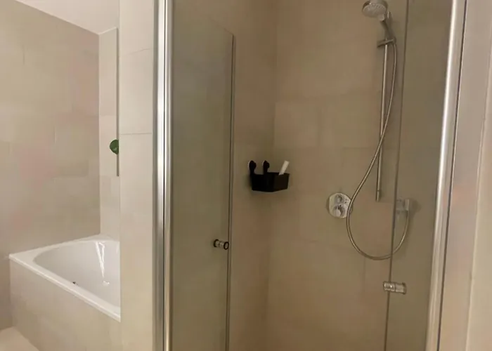 Grosszuegiges Designer 아파트 *