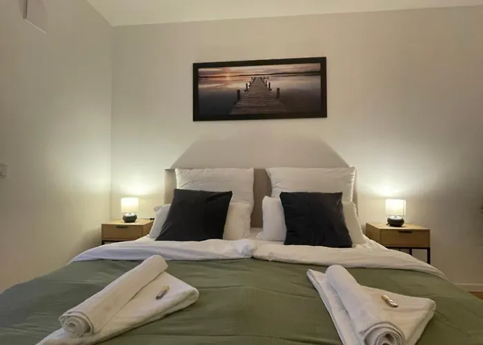 Grosszuegiges Designer 아파트 *